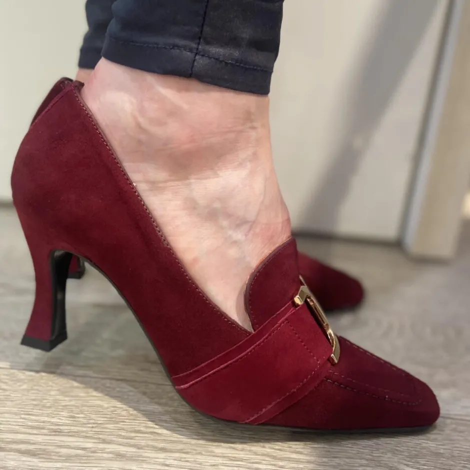 marian__suede_heelbordeau_4.webp Marian Heels*11104 Suede Heel-BORDEAUX