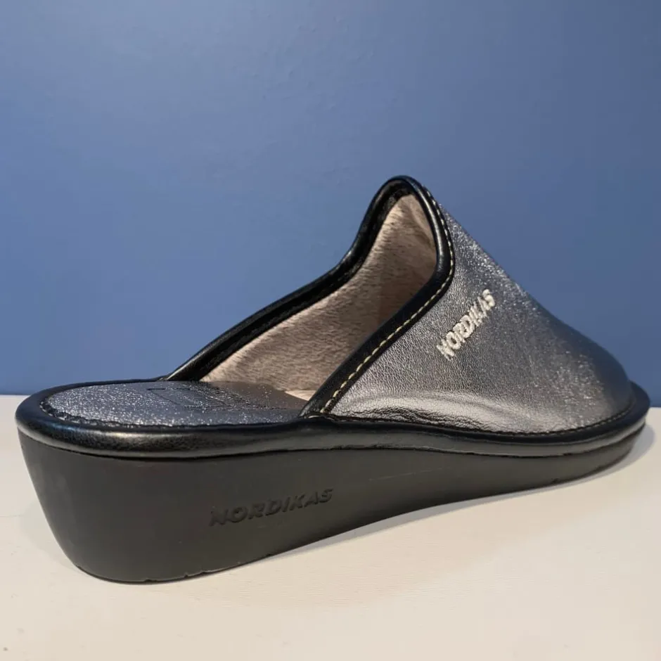 nordikas_silver_plomo_2.webp Nordikas Slippers*347-SILVER PLOMO