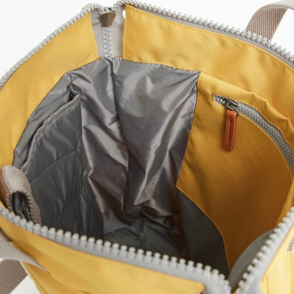 roka_bantry_b_backpack_ve_6.webp Roka All Bags*BANTRY B Backpack Vegan Medium-FLAX